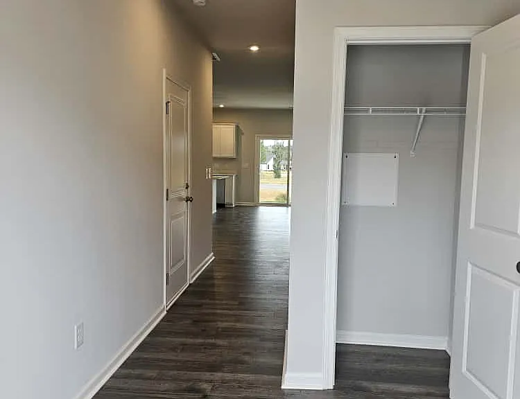 161 Randwick Ln — Photo 3