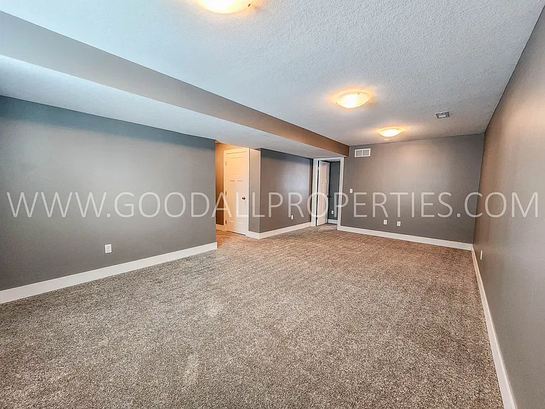 1306 Green Hills Dr — Photo 16