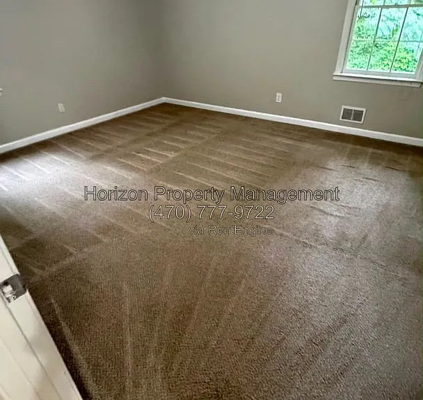 4014 White Oak Ct NW — Photo 11