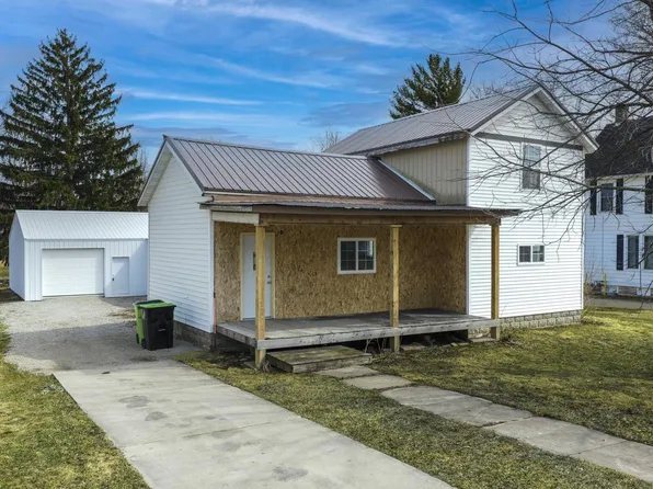 406 S College AVENUE, Fox Lake, WI 53933