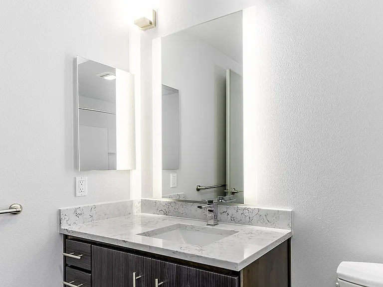 Mylo Santa Clara — Photo 24