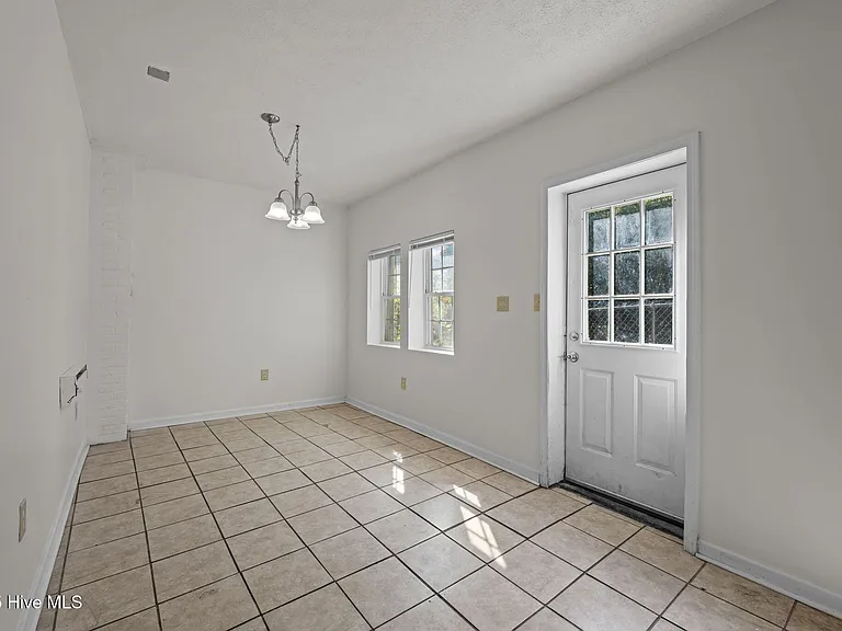 700 2nd Ave #A — Photo 14