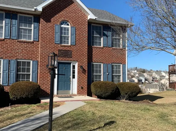 165 Tula Cir, Christiansburg, VA 24073