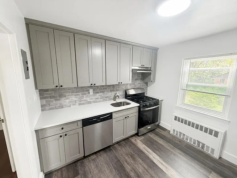 83-144 Fairmont Ave — Photo 2