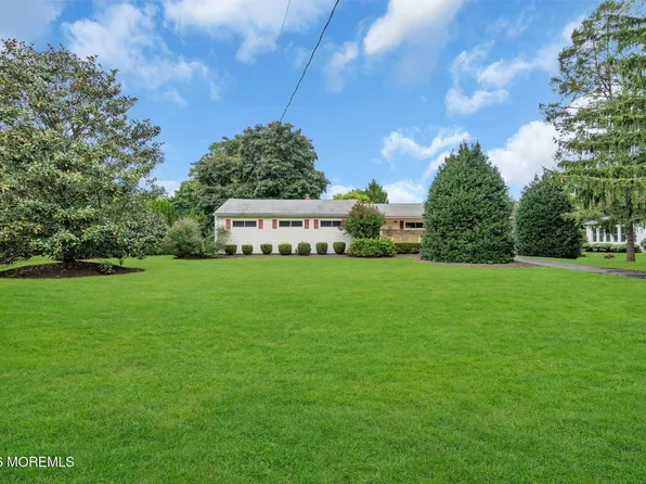 27 Wyckham Road, Tinton Falls, NJ 07724