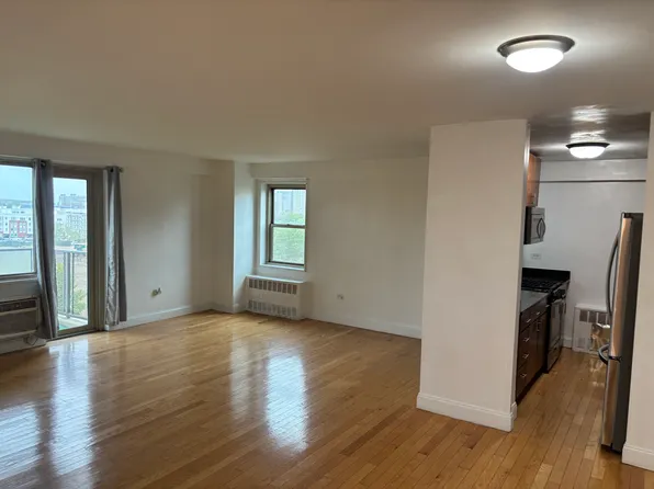 12399 Flatlands Avenue image 6 of 11