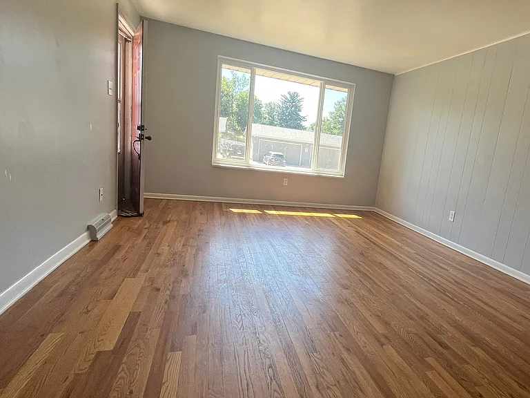 3220 Dudley St — Photo 2