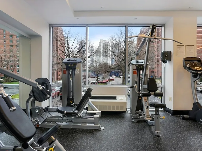 218 Myrtle Ave #5A — Photo 11