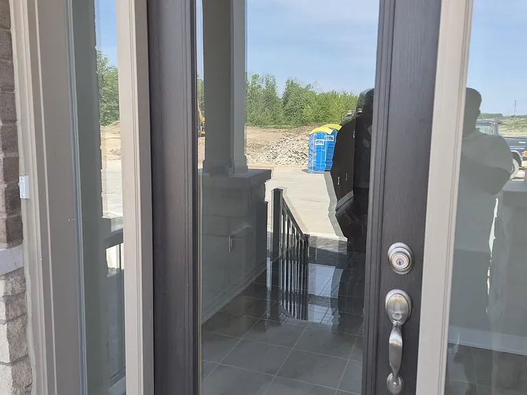 1126 Trudeau Dr — Photo 2