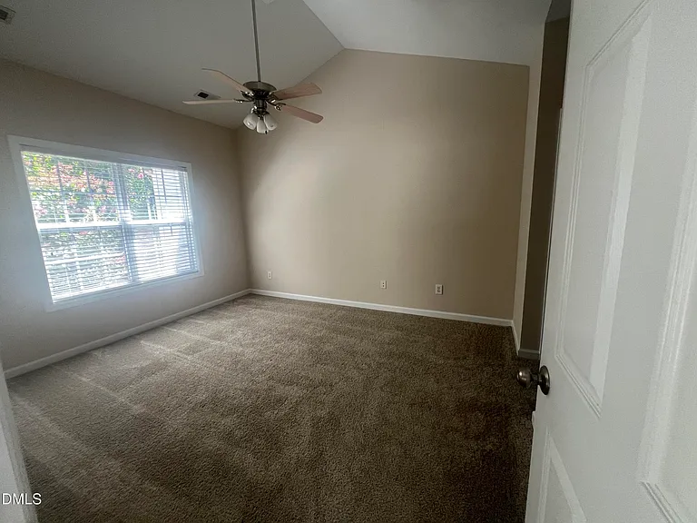 1221 Claret Ln — Photo 14