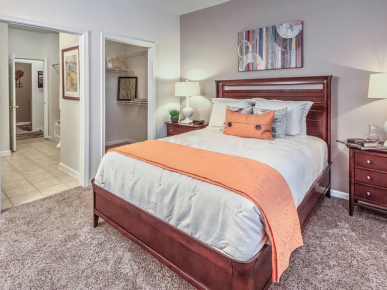 Ashley Park Apartments — Photo 9