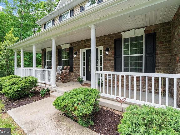 4th image of 301 Grouse Pointe Dr
