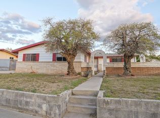 1918 Connie Lou Dr, Las Cruces, NM 88001