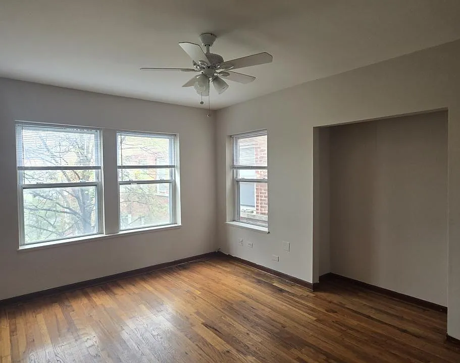 3157 W Argyle St #3E