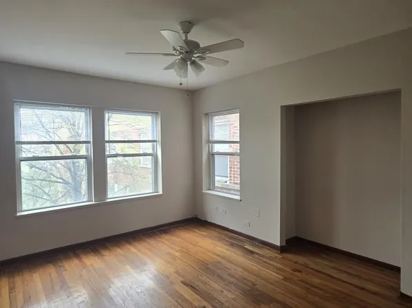 3157 W Argyle St APT 3E, Chicago, IL 60625