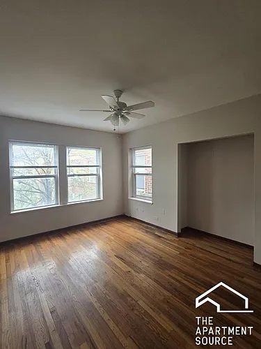 3157 W Argyle St #3E Photo 1