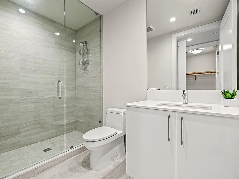 301 1st St S #803 — Photo 33