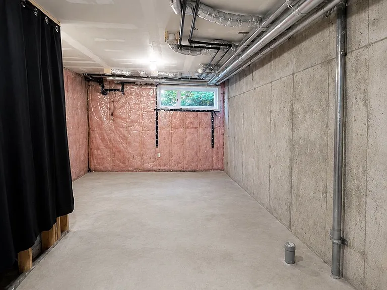 51 Florence St #9 — Photo 15