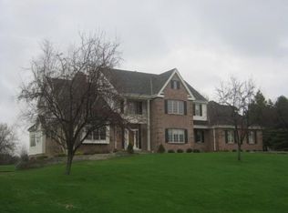 N28W30212 Red Hawk Ct, Pewaukee, WI 53072