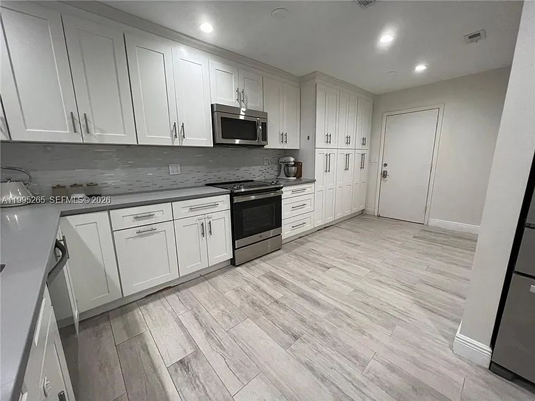 307 Bonnie Brae Way #Townhouse 26 — Photo 3