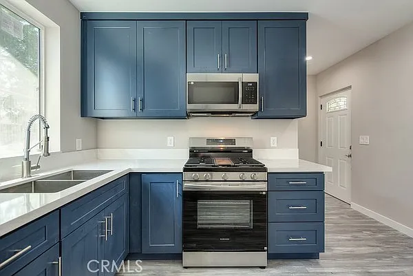 2 bed, 659 sqft, $3,000 — Photo 2