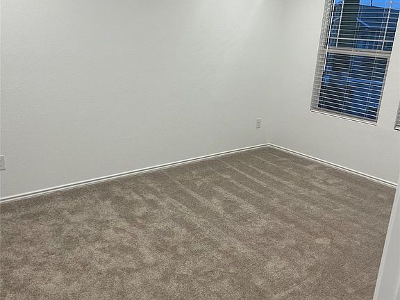 3rd image of 169 Sormonne Loop