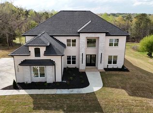 130 Brookview Pl, Oxford, GA 30054