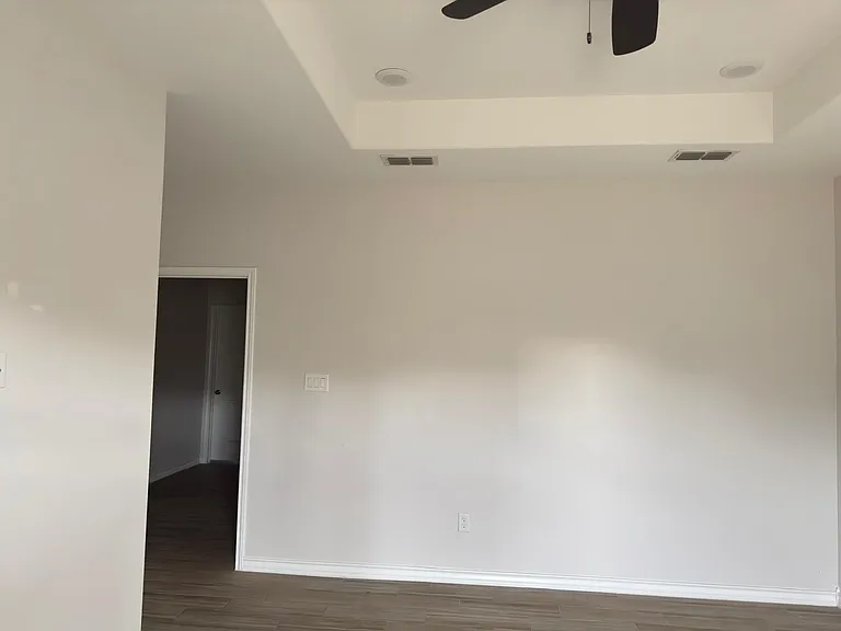6002 Amir Dr — Photo 4