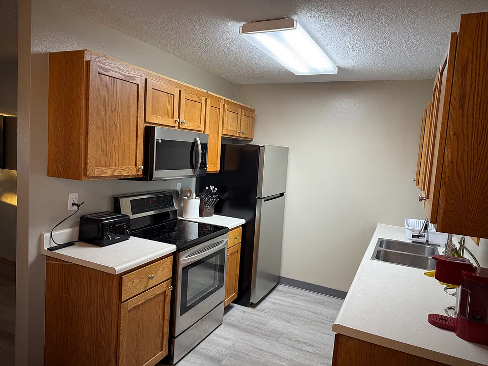 114 9th Ave SE #1