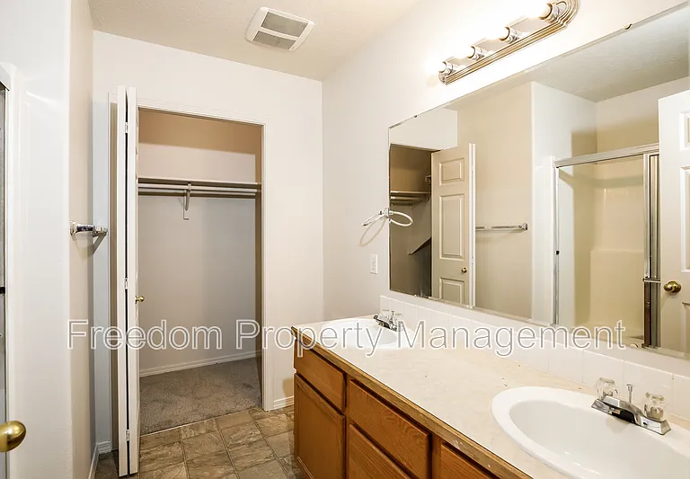 2135 S Crimson Rose Way — Photo 12
