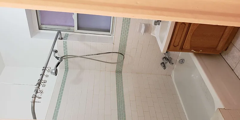 Rented by Roz Khan, LREB | media 20