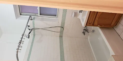 Rented by Roz Khan, LREB