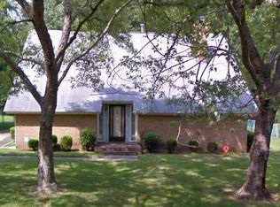 5921 Bluebonnet Rd, Charlotte, NC 28212