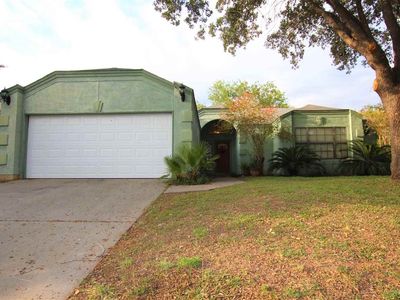 1226 Saint Patrick Dr, Laredo, TX, 78045