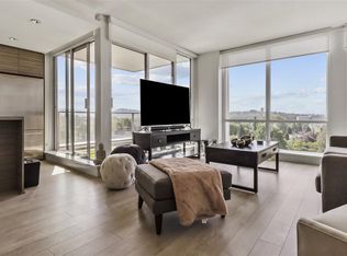 1550 Fern St #1104, North Vancouver, BC V7J 0A9