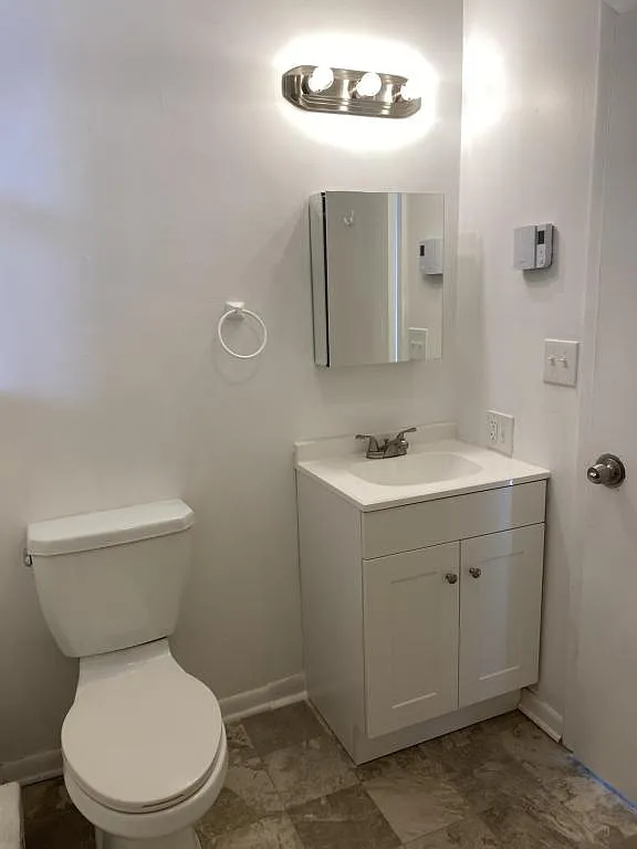 628 Walton St — Photo 4