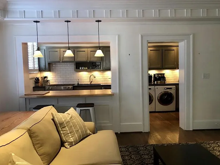 20 Collier Rd NW — Photo 2