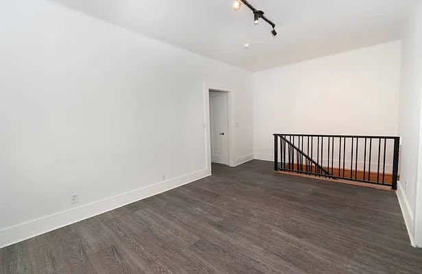 Rented by RealTegrity NY LLC | media 84