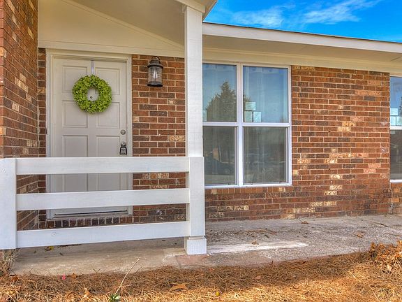 4th image of 3635 Pamplona Dr
