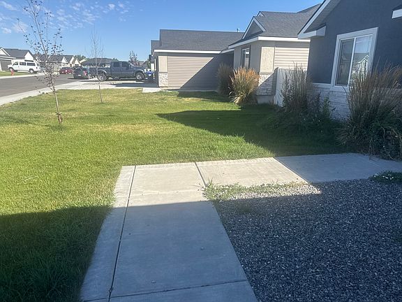 2nd image of 779 Cortni Dr