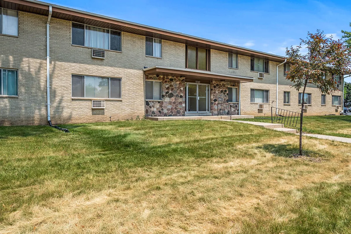Building Photo - 5241 W Midland Dr