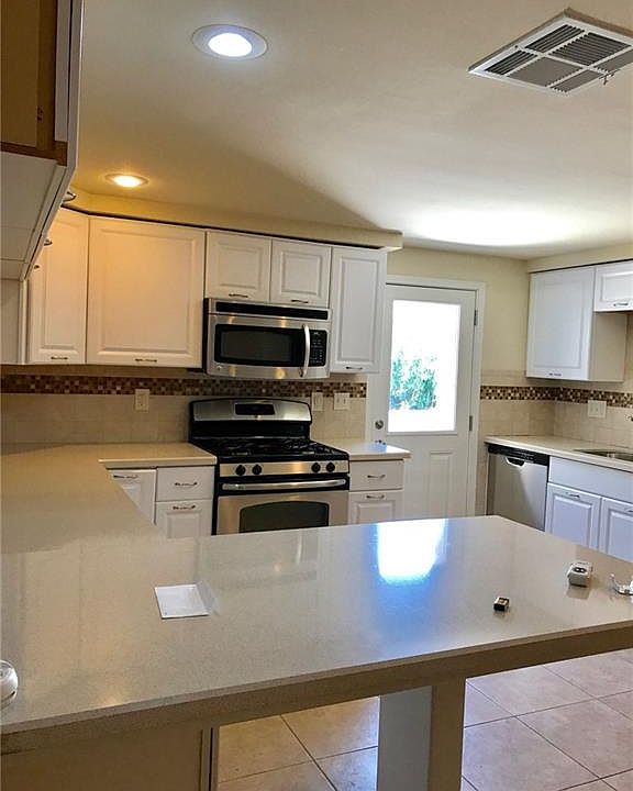 1st image of 2939 Piedmont Dr