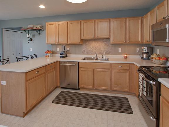 4th image of 2928 Valley Glenn Cir