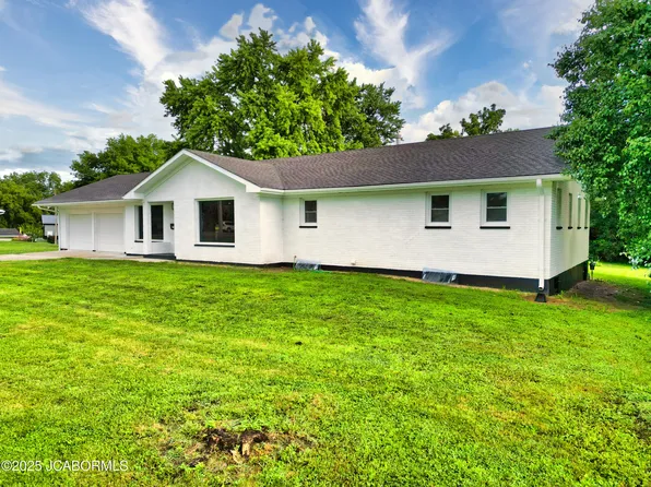 410 E Elm St, Huntsville, MO 65259