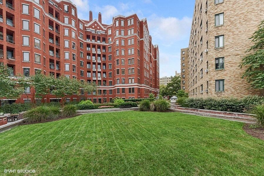 Professionally Landscaped Walkways