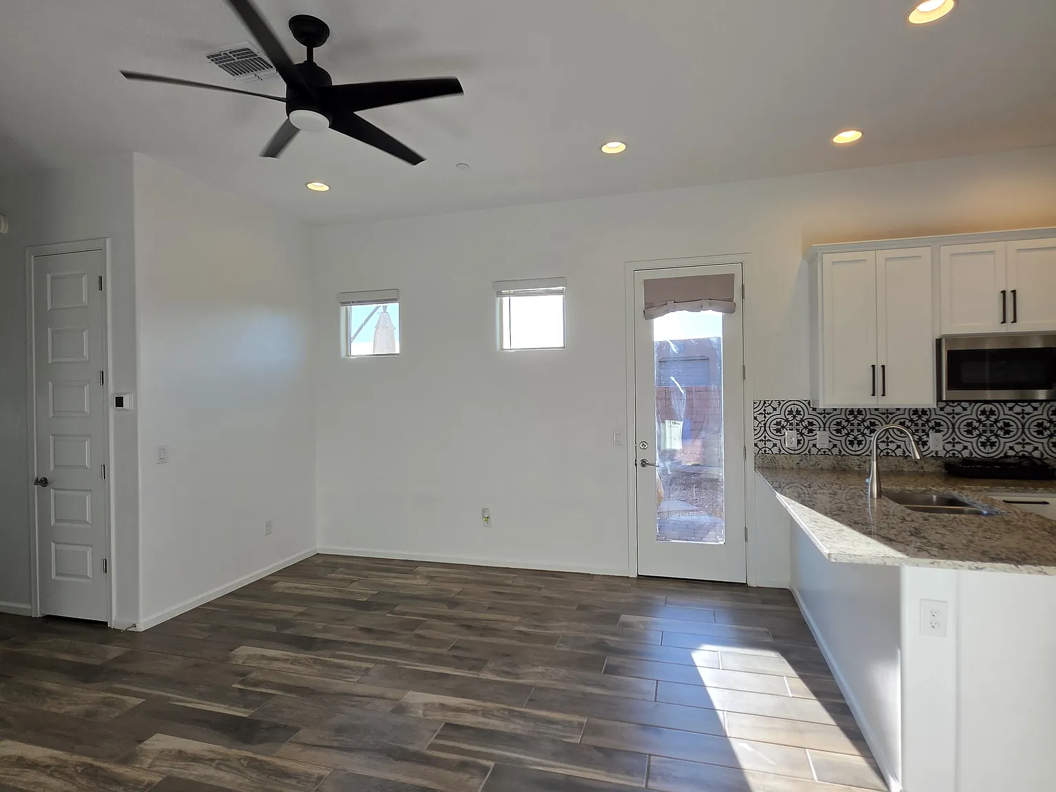 1 bed, 1000 sqft, $1,750 — Photo 3