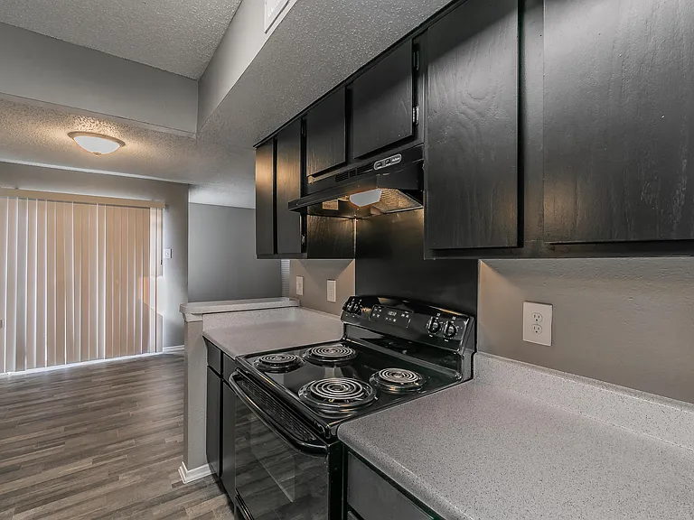 Station 121 at Town Center Apartments — Photo 150