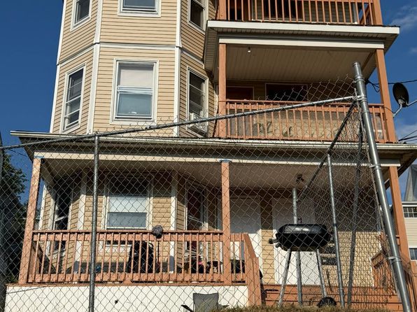 83 Southview St