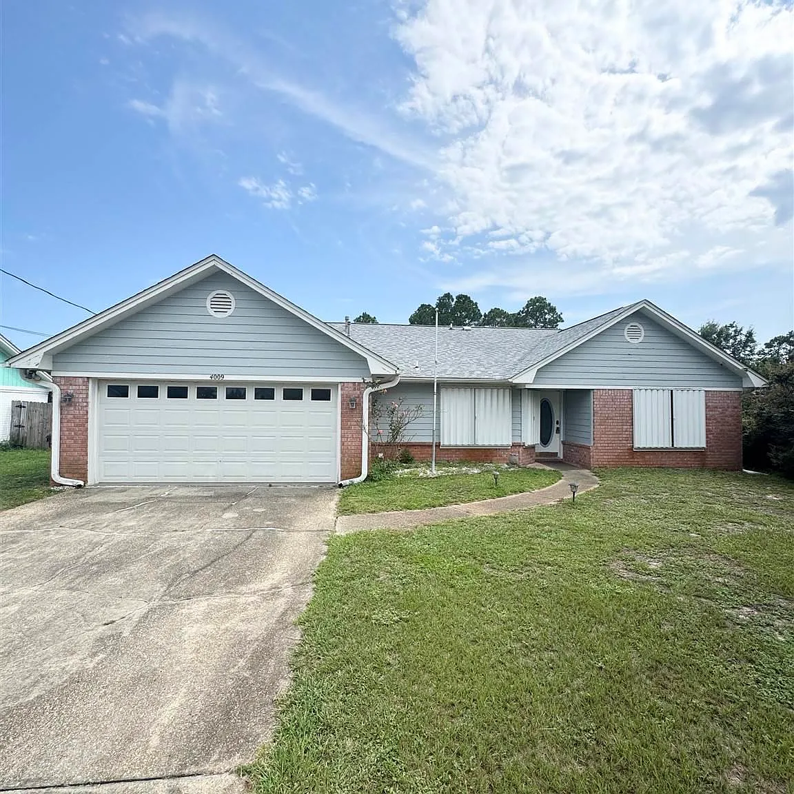4 bed, 1899 sqft, $2,195 — Photo 2