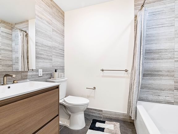 4th image of 69-65 Yellowstone Blvd #1013